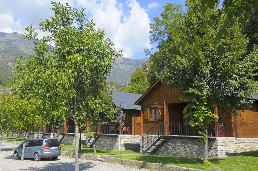 Bungalows La Borda D'Arnaldet บียาโนวา ภายนอก รูปภาพ
